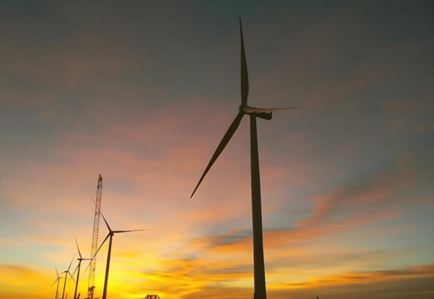 Студенты изучают энергетические системы на практических занятиях